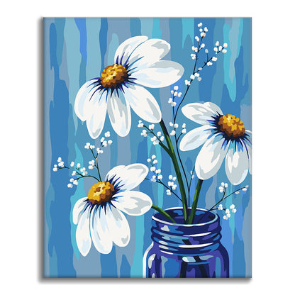 Marguerites blanches dans un vase bleu – Peinture par numéros